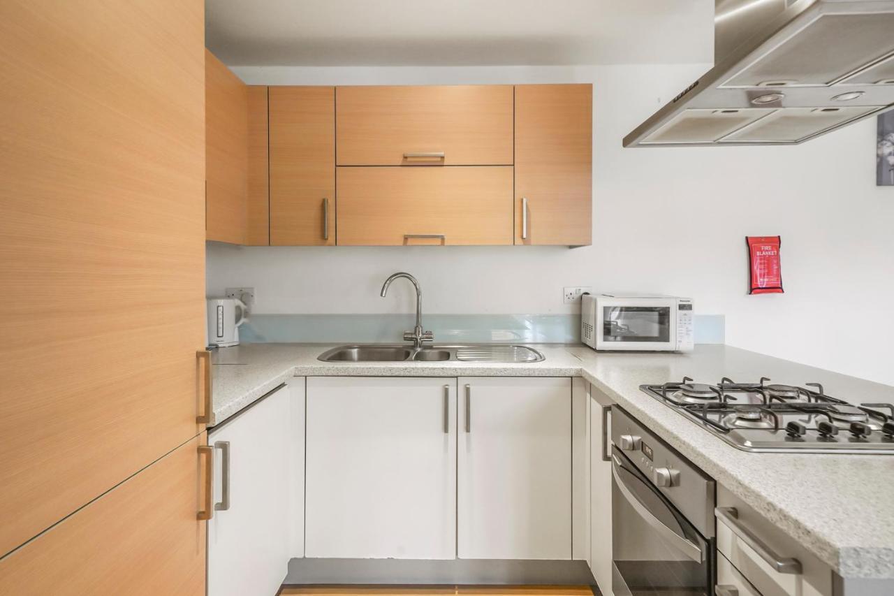 Luxnightzz - Two Bed - Close To North Station And Hospital Colchester Ngoại thất bức ảnh