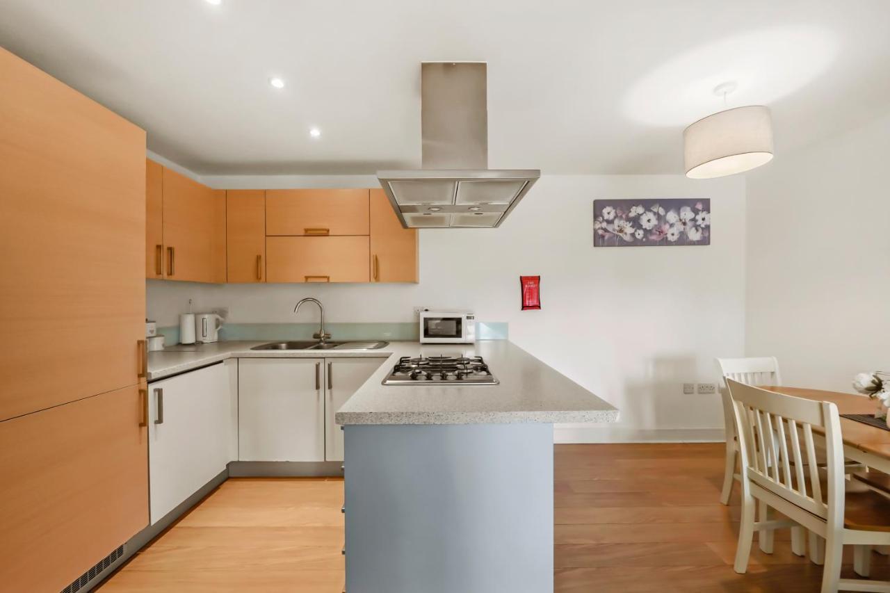 Luxnightzz - Two Bed - Close To North Station And Hospital Colchester Ngoại thất bức ảnh