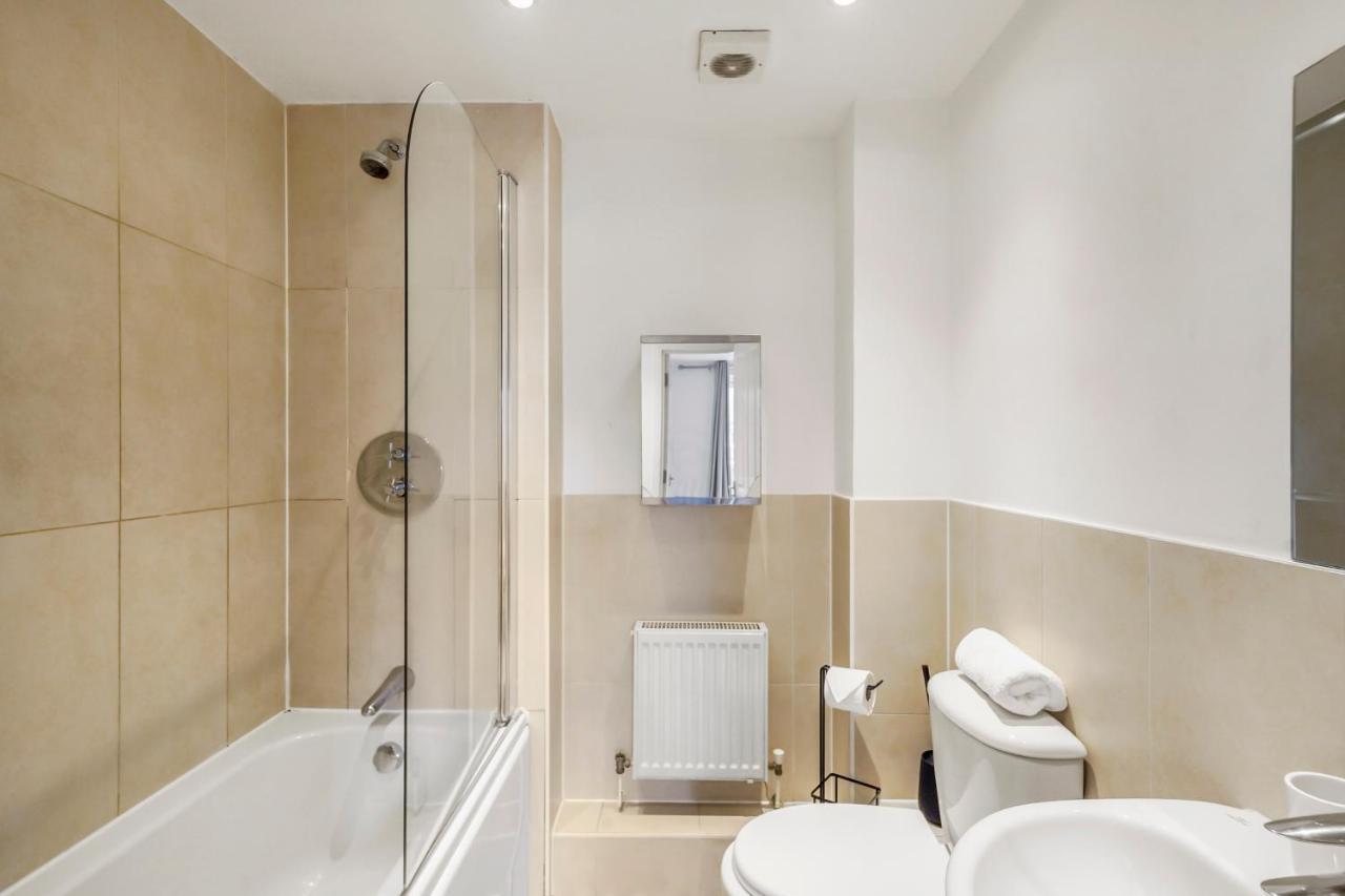 Luxnightzz - Two Bed - Close To North Station And Hospital Colchester Ngoại thất bức ảnh